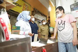Bupati Bogor Minta Pemerintah Pusat Lakukan Operasi Pasar Langsung ke Pedagan