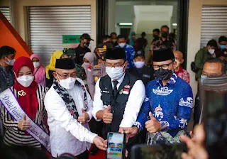 Ridwan Kamil Luncurkan Aplikasi Pemesanan Minyak Goreng