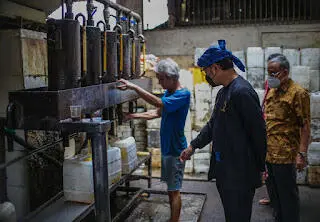 Tinjau Depo Minyak Goreng Curah, Bima Arya Desak Pemerintah Pusat Cepat Atasi Kelangkaan