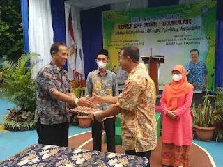 H. Dede Hendra Mulyawan Nahkodai SMPN 1 Tajurhalang