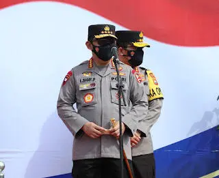 Kapolri Instruksikan Polda Se-Indonesia Gelar Patroli Skala Besar Pembagian Bansos
