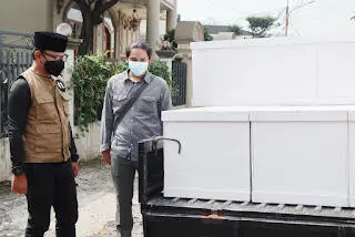 Adaptasi di Tengah Pandemi, Dari Mebel Jadi Pengrajin Peti Jenazah