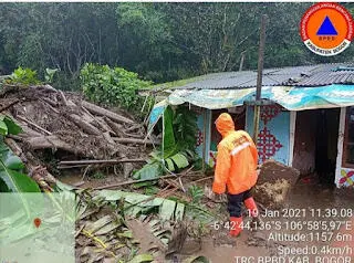 BPBD Kabupaten Bogor Terjunkan Tiga Tim ke- Lokasi Banjir Bandang Gunung Mas