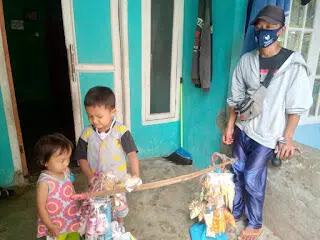 “Menengok Nasib” Kegundahan Pedagang Keliling Cemilan di Masa Pandemi Covid-19