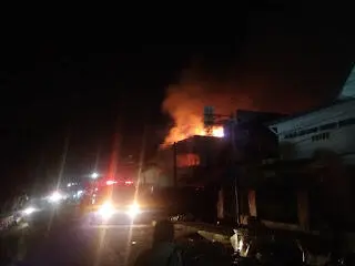 Toko di Jalan MA Salmun Kebakaran