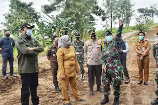 Melalui Program Karya Bakti Skala Besar, Pemkab Bogor Gandeng TNI Bangun Jalan Poros Tengah Timur