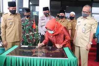 Ade Yasin Resmikan Kantor Kecamatan Naggung