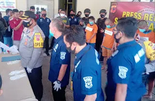 Polres Cianjur Amankan 71,85 Gram Bruto dan 1.224 Gram Ganja