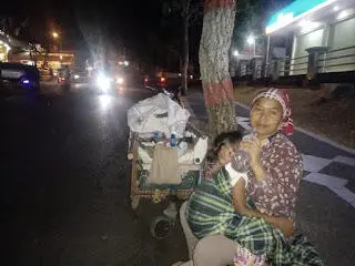 Ini Jejak Perjuangan Seorang Ibu Jadi Pemulung di Cianjur