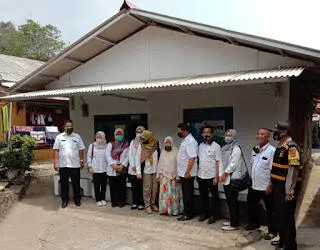 Pembangunan RTLH Desa Gunung Geulis Mendapat Pujian Dari Kejari Cibinong