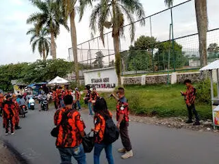 Peduli Masyarakat Berpuasa, Pemuda Pancasila Bagikan Takjil